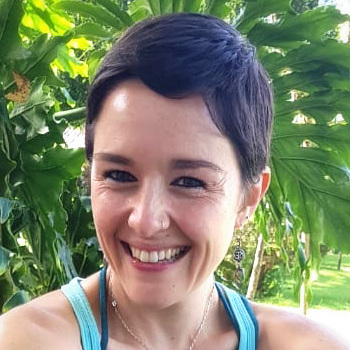 Adriana Godard, creadora de Yoga Cromática y fundadora de Centro Kanda, CDMX
